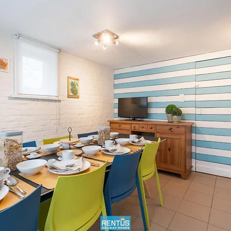 Vakantiehuis De Mus - House With Enclosed Garden For 9 People *