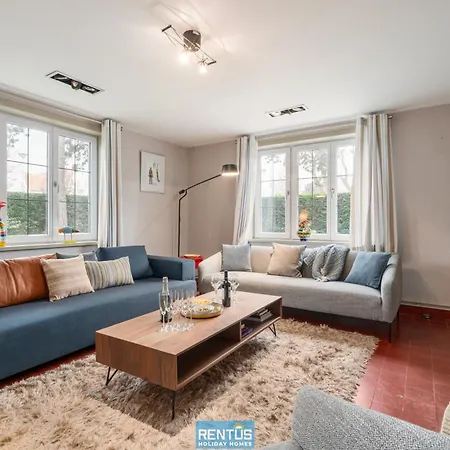 De Mus - House With Enclosed Garden For 9 People *