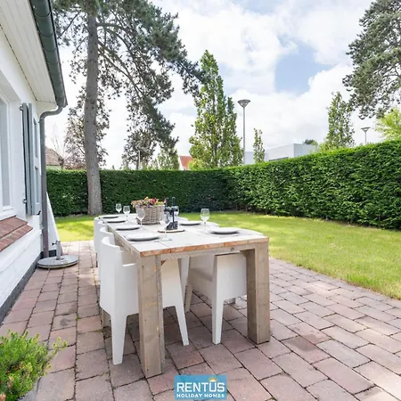 De Mus - House With Enclosed Garden For 9 People *