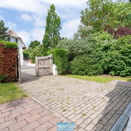Vakantiehuis De Mus - House With Enclosed Garden For 9 People *